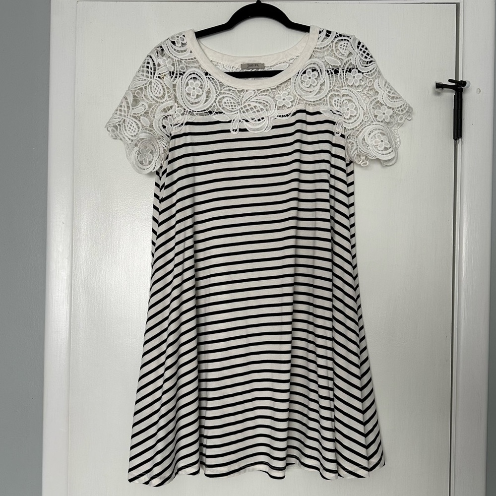 NWOT Jodifl Black White Stripe Lace Flowy Dress Medium